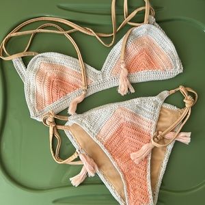 Suboo Crochet Chevron Bralette Bikini Top and Bikini Bottoms Size Small